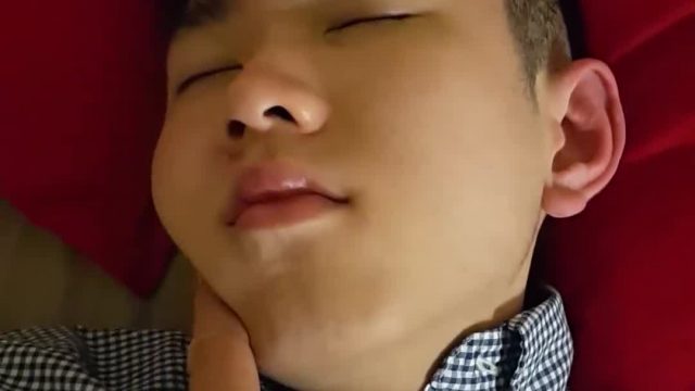 【HD】【Asian & White Guy】 Taiwanese guy sleeping with a hard on – WoA Jay 3_190407